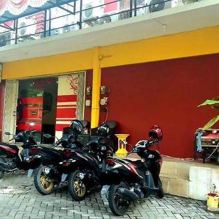 Pringgondani Guesthouse Pandanaran Hills سيمارانغ المظهر الخارجي الصورة