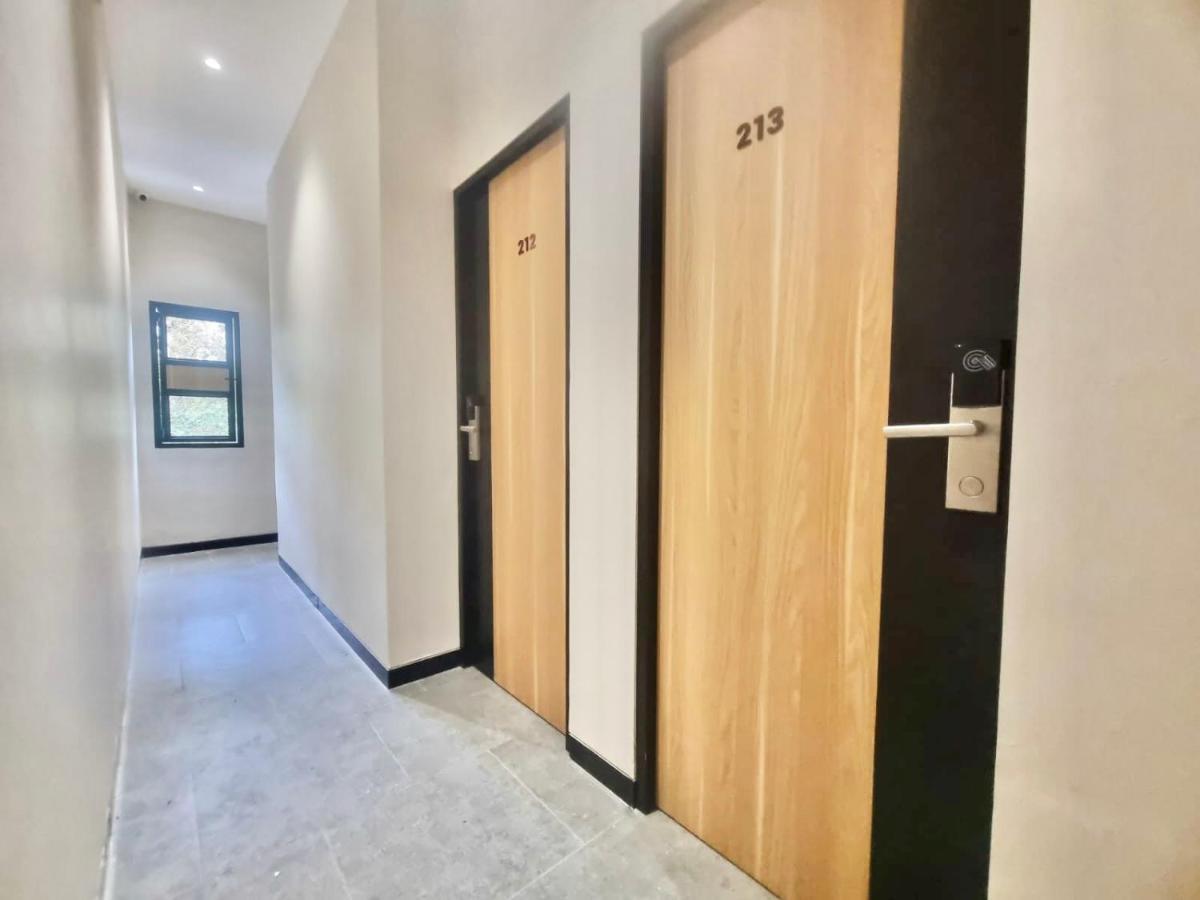 Pringgondani Guesthouse Pandanaran Hills سيمارانغ المظهر الخارجي الصورة